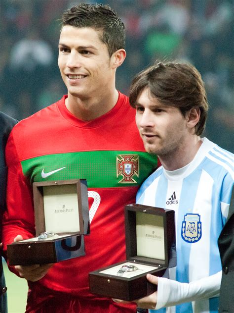 messi and ronaldo picture.